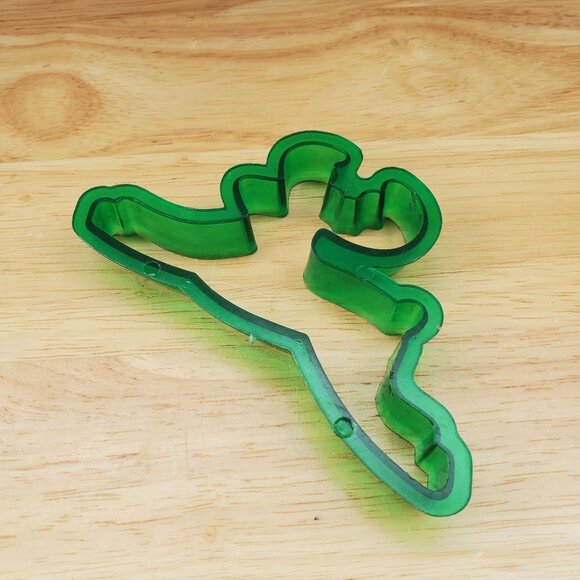 Vintage Green Plastic Christmas Cookie Cutters From 1980s Elf Reindeer Sleigh - Picture 14 of 15